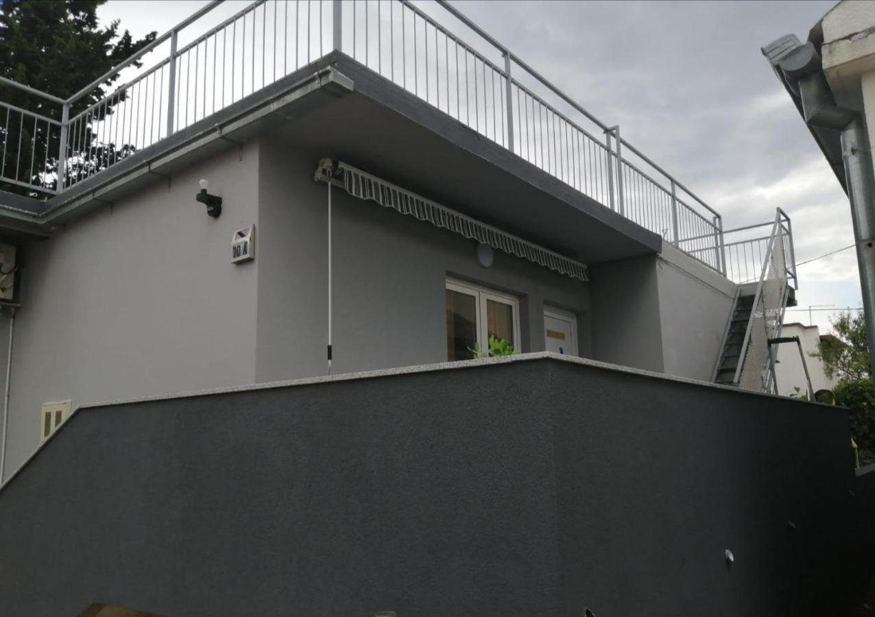 Holiday House Lara Starigrad Paklenica Exterior photo