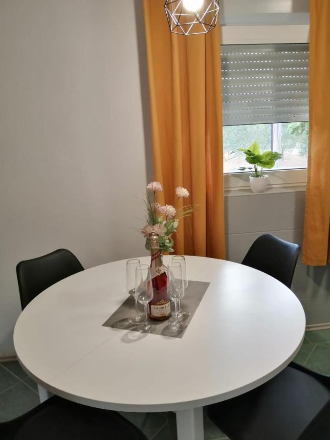 Holiday House Lara Starigrad Paklenica Exterior photo