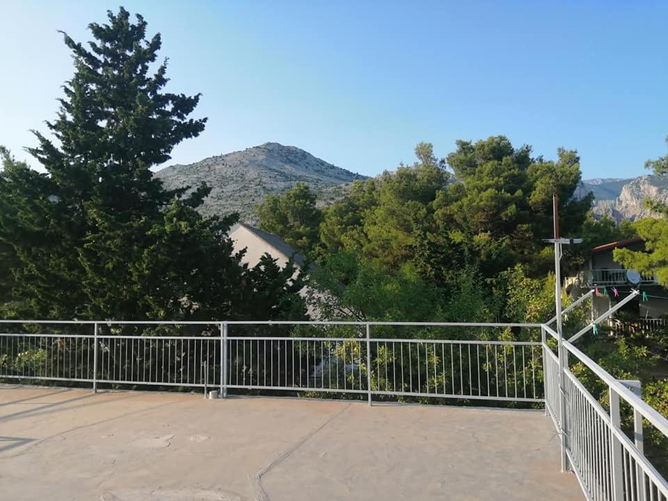 Holiday House Lara Starigrad Paklenica Exterior photo