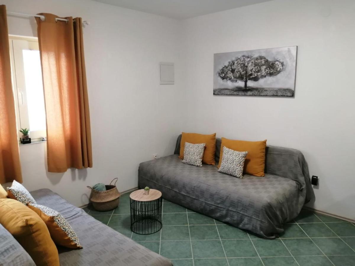 Holiday House Lara Starigrad Paklenica Exterior photo